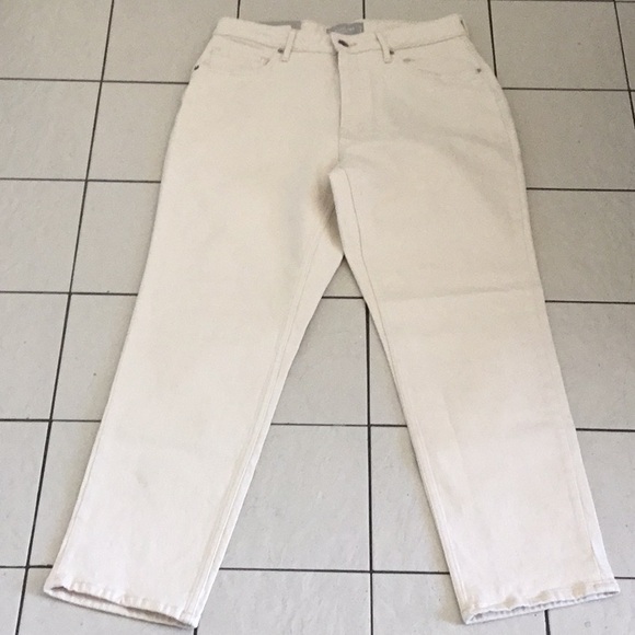 Everlane The 90’s Curvy Cheeky® Jean in Bone Straight Leg, High-rise Curvy fit - Picture 10 of 11